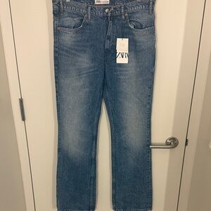 Zara Women’s slim fit, flare, high rise jeans
Brand new
